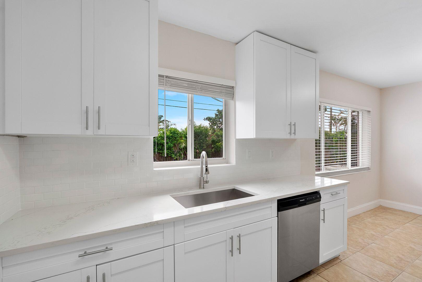 NORTH ANDREWS GARDENS 2ND ADD - Residential Lease