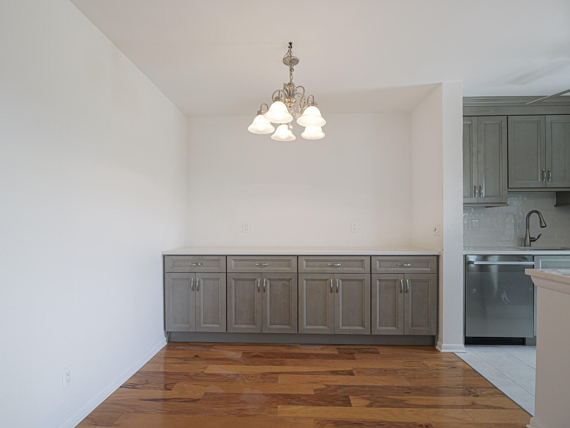 YACHT HARBOUR LANDINGS CONDO - Residential Lease
