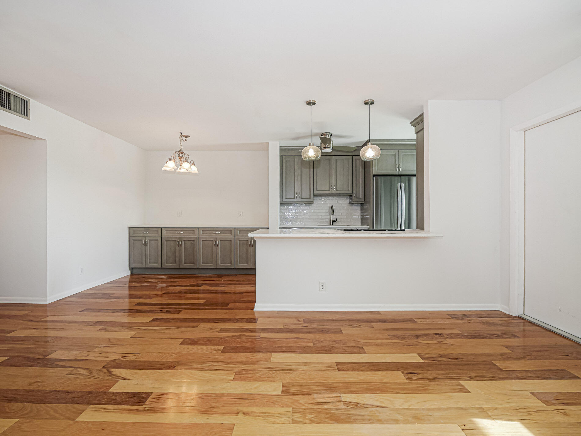YACHT HARBOUR LANDINGS CONDO - Residential Lease