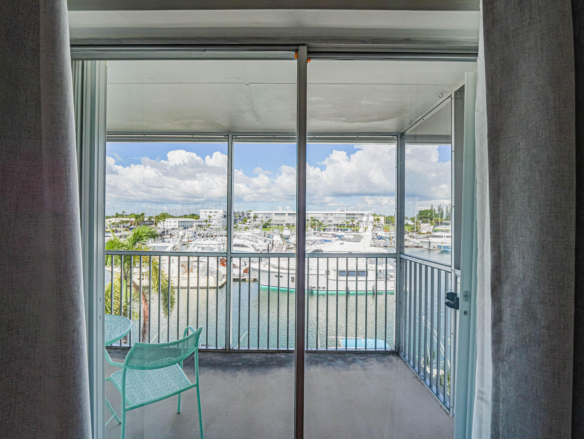 YACHT HARBOUR LANDINGS CONDO - Residential Lease