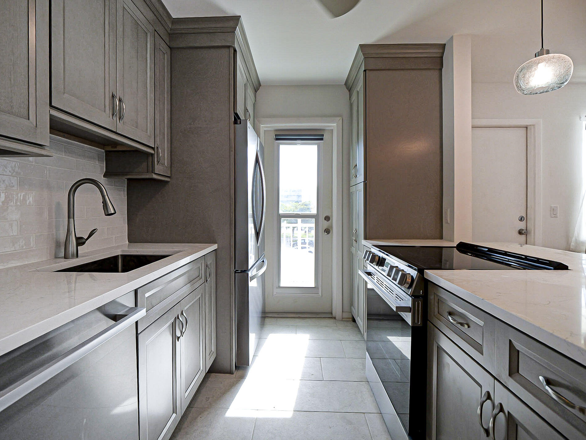 YACHT HARBOUR LANDINGS CONDO - Residential Lease