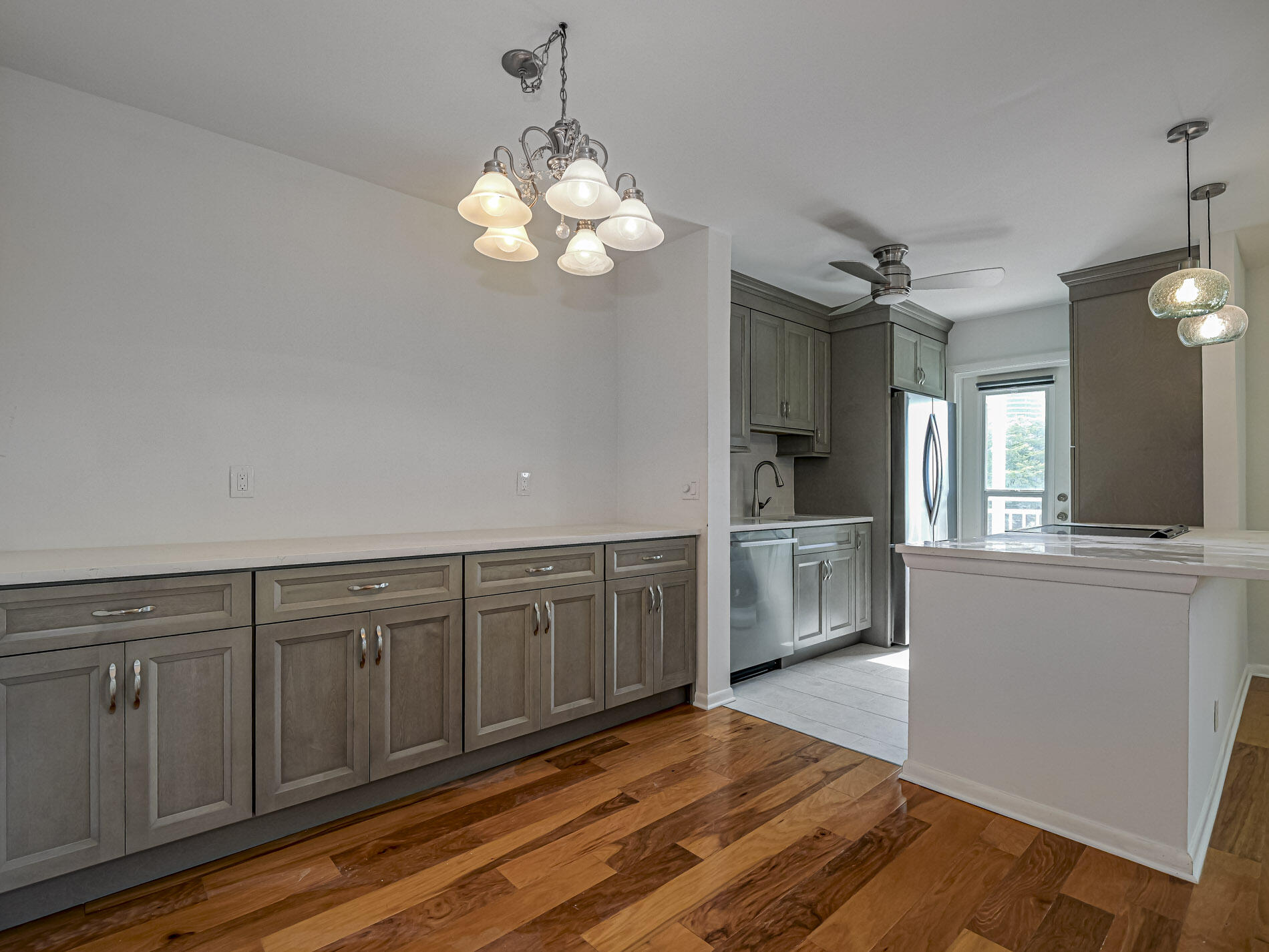 YACHT HARBOUR LANDINGS CONDO - Residential Lease