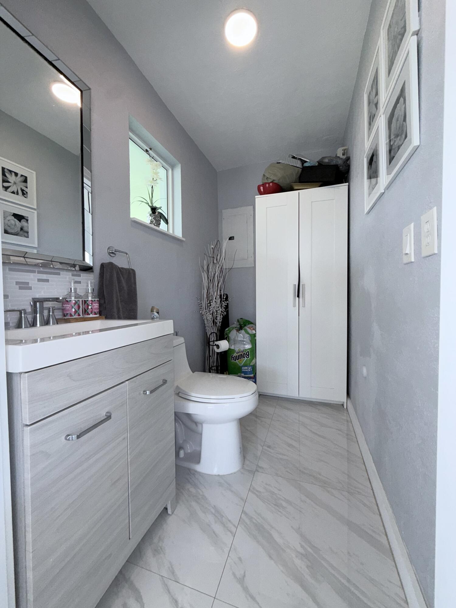 ASCOT PARK - Residential Lease