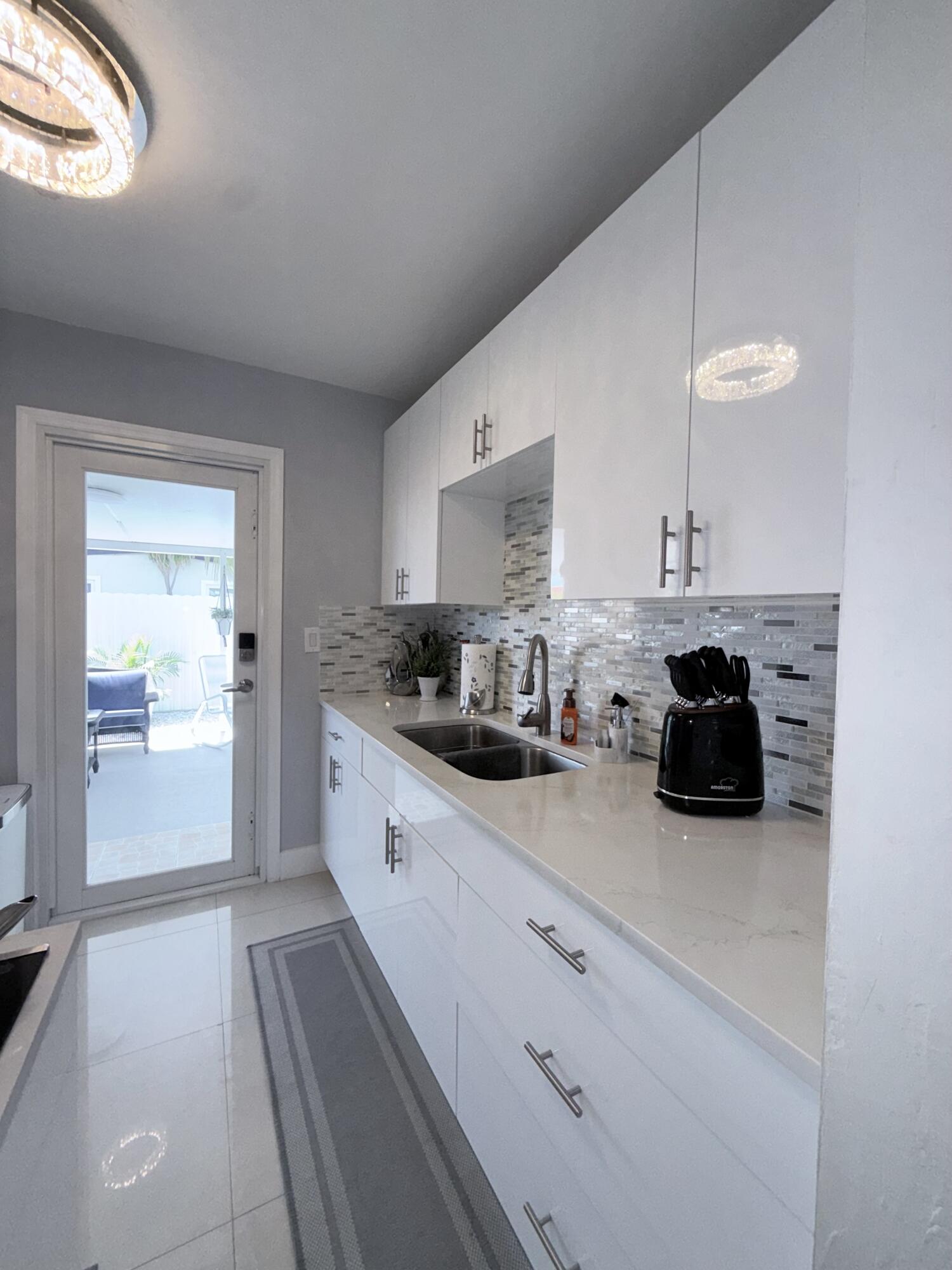 ASCOT PARK - Residential Lease