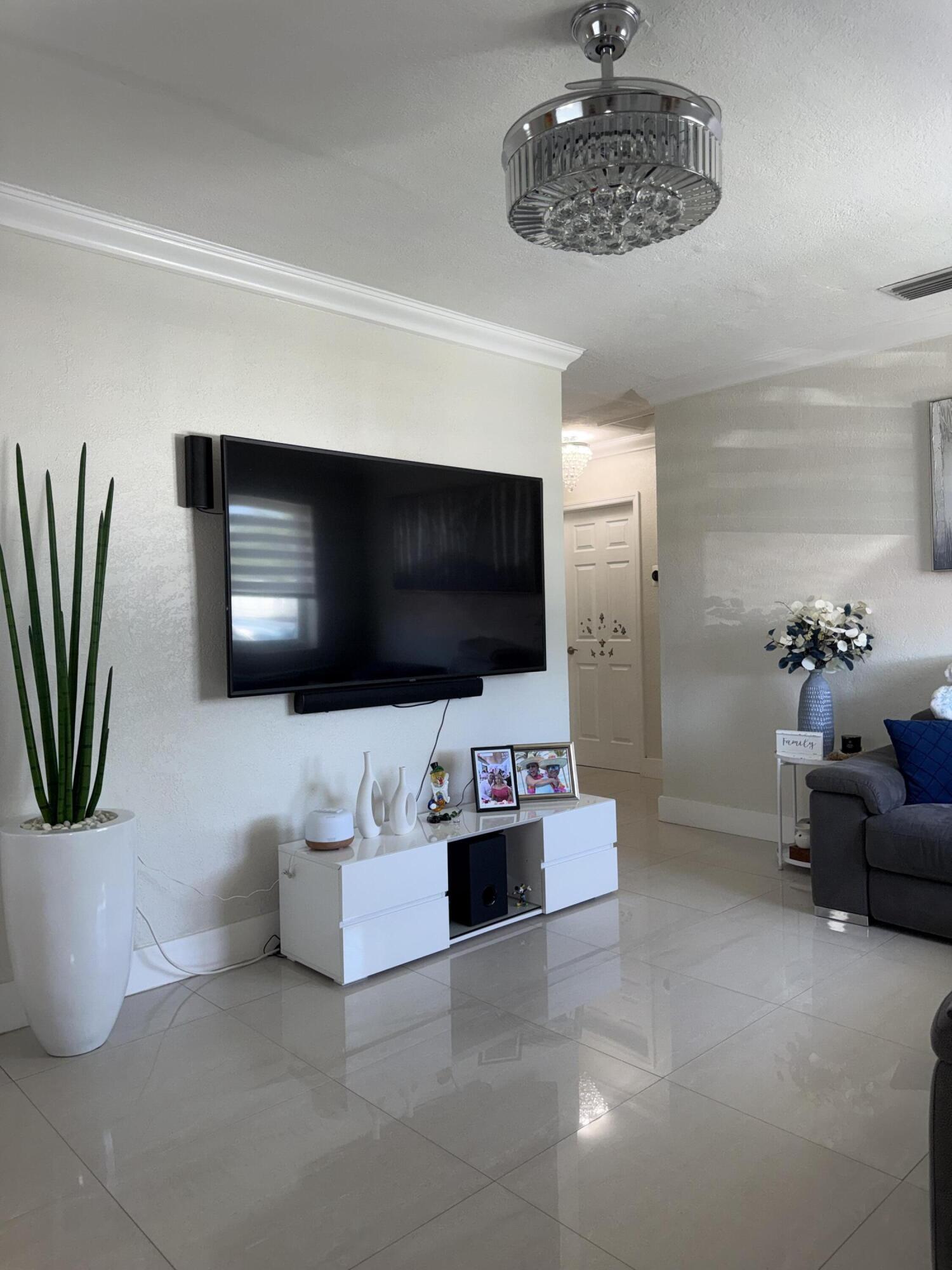 ASCOT PARK - Residential Lease