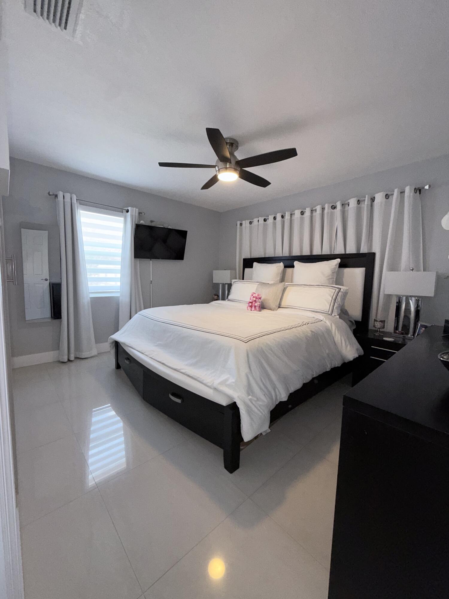 ASCOT PARK - Residential Lease