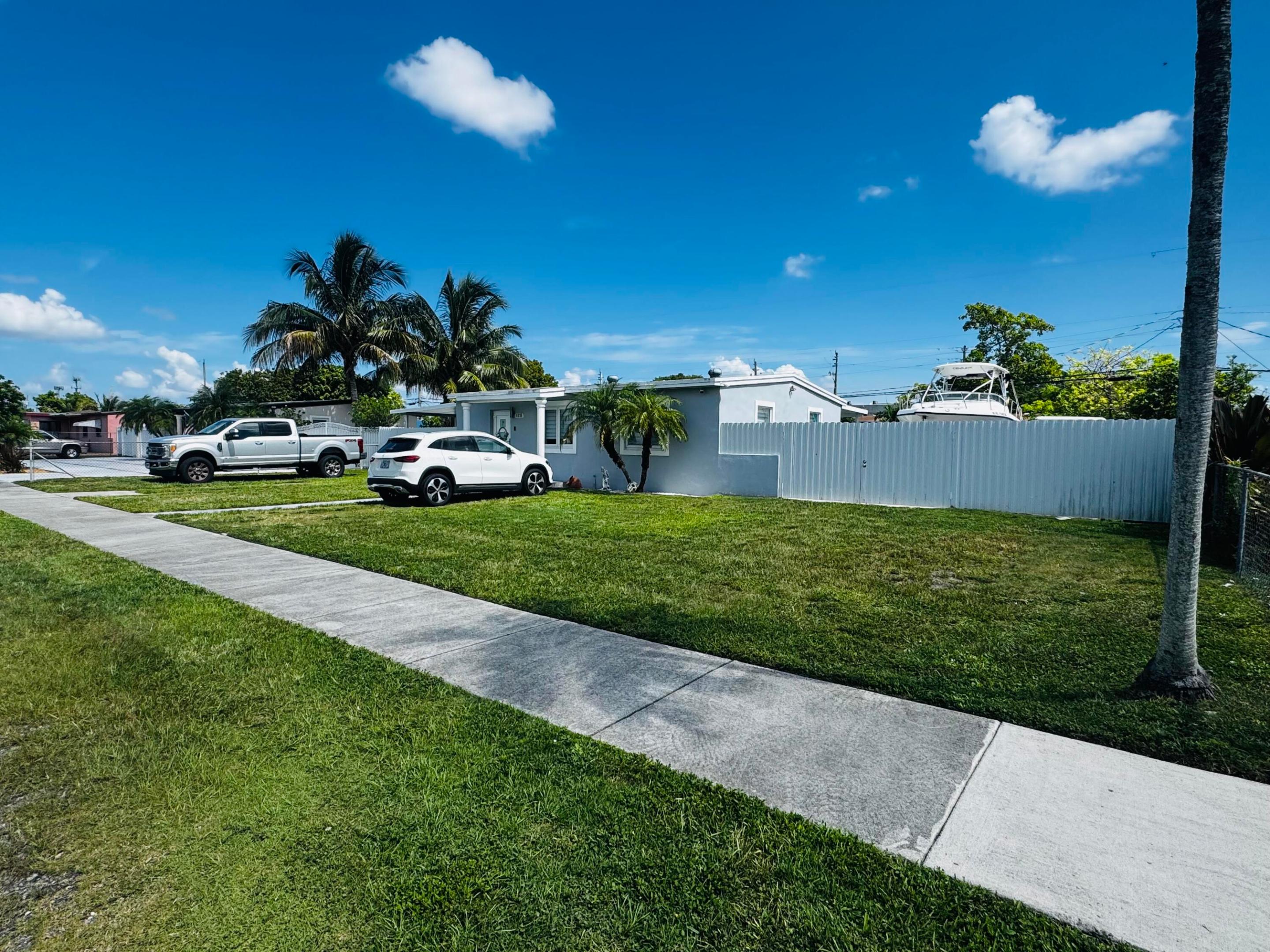 ASCOT PARK - Residential Lease