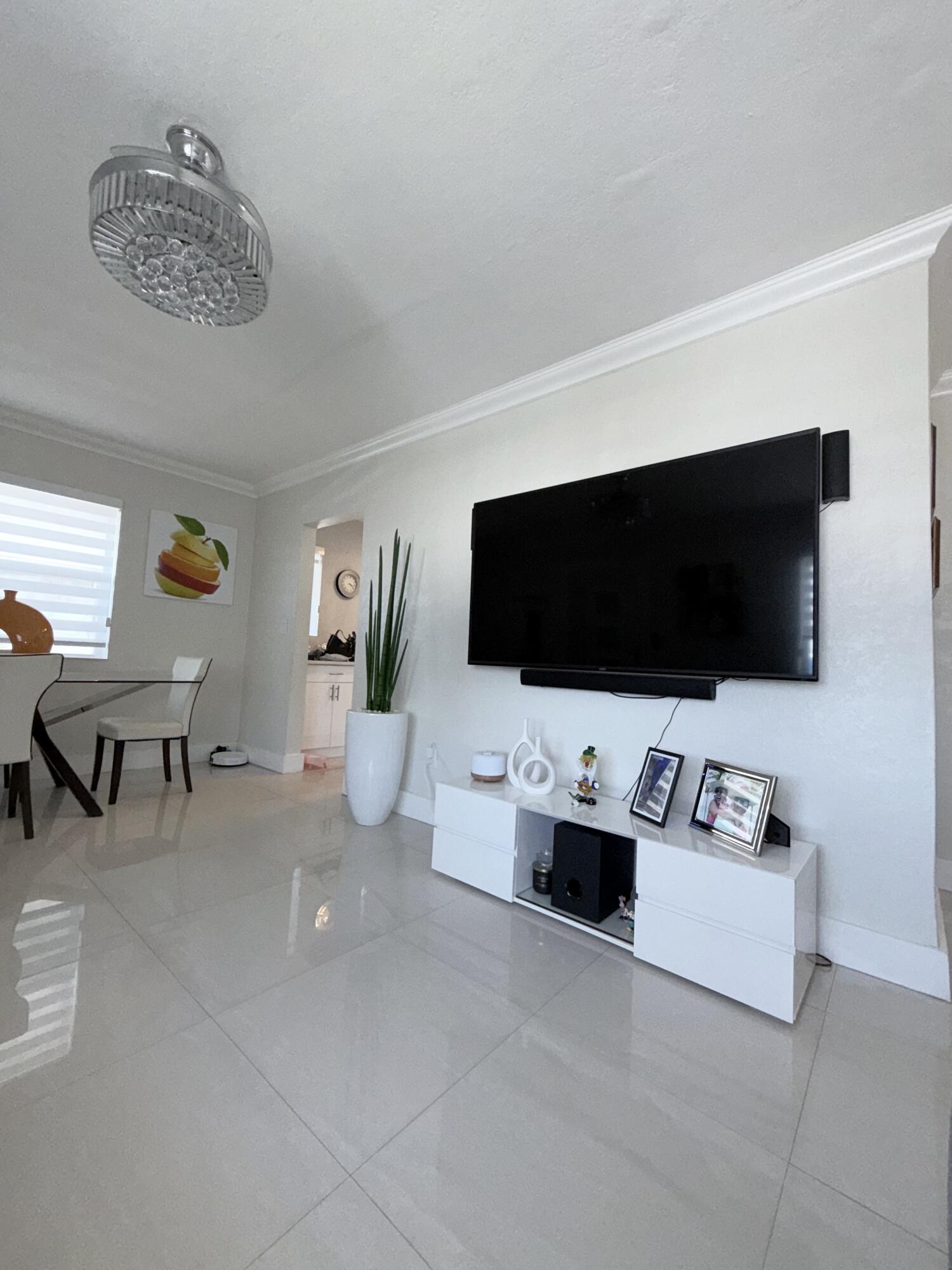 ASCOT PARK - Residential Lease