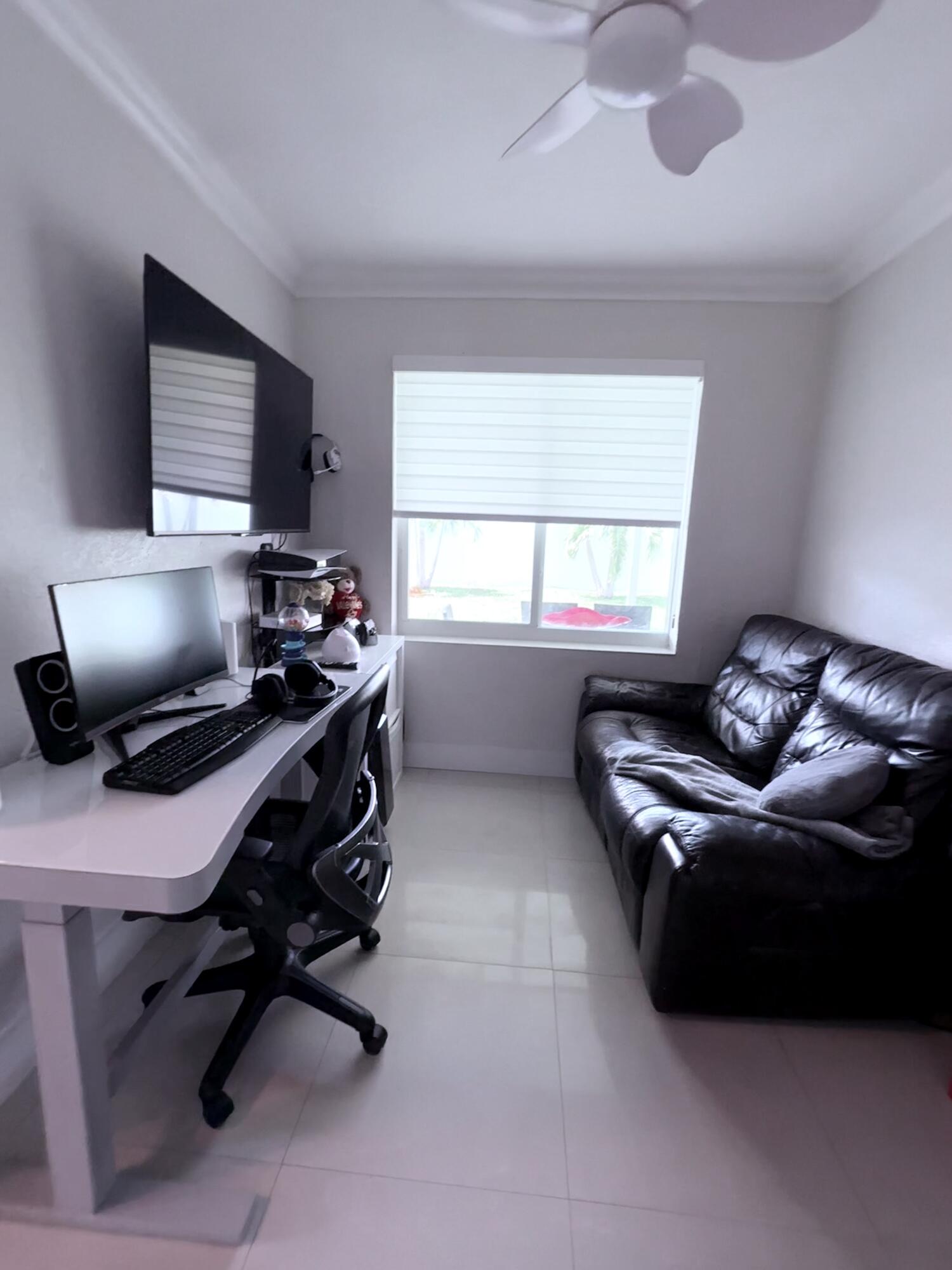 ASCOT PARK - Residential Lease