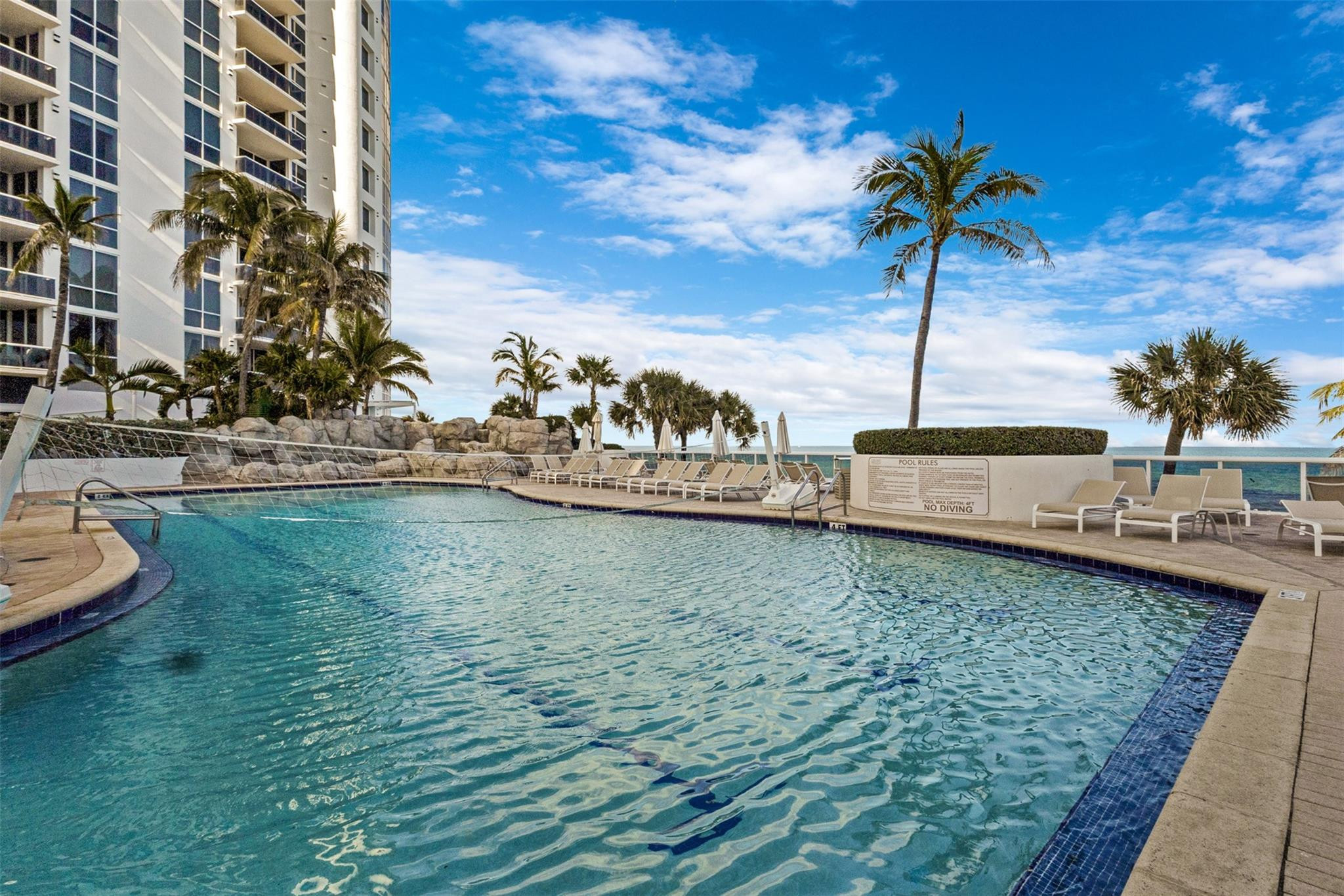 TRUMP INTERNATIONAL SONESTA - Residential