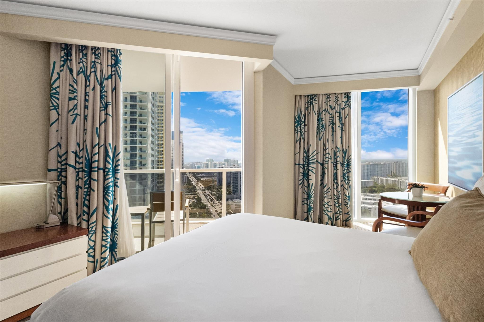 TRUMP INTERNATIONAL SONESTA - Residential