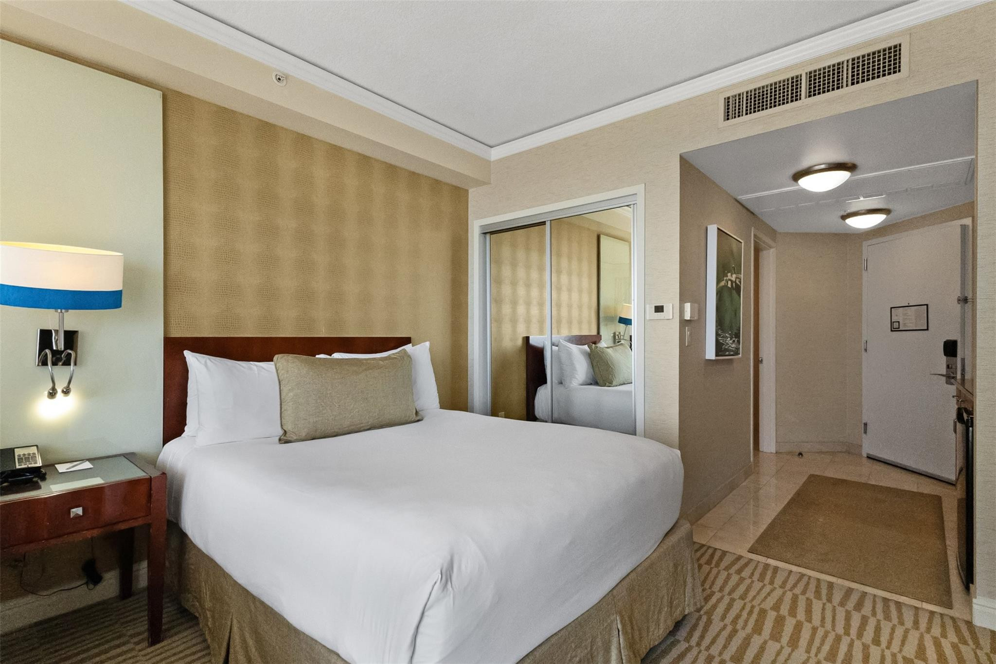 TRUMP INTERNATIONAL SONESTA - Residential