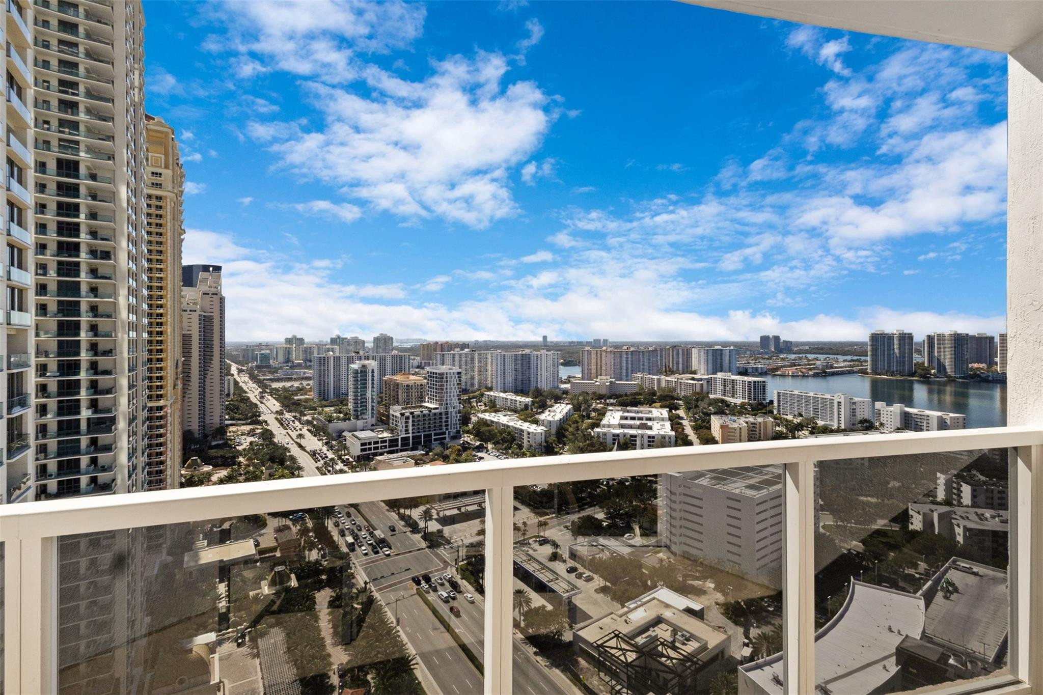 TRUMP INTERNATIONAL SONESTA - Residential