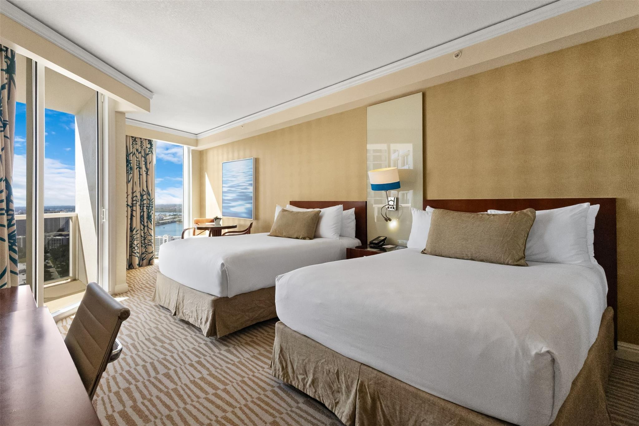 TRUMP INTERNATIONAL SONESTA - Residential