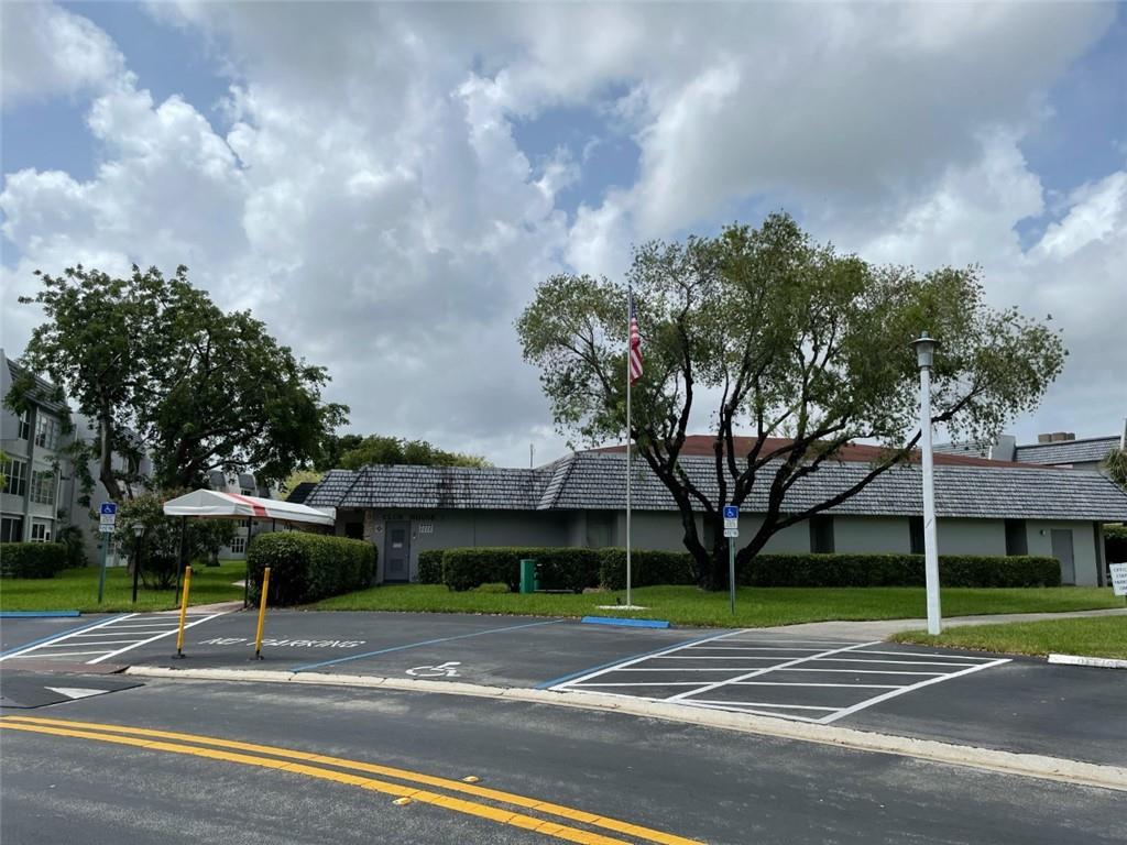 Oriole and tennis club 1 - Residential