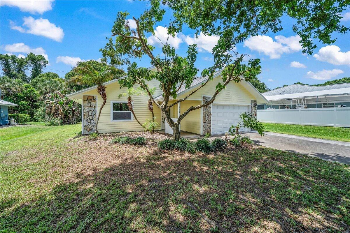 SEBASTIAN HIGHLANDS UNIT 17 - Residential