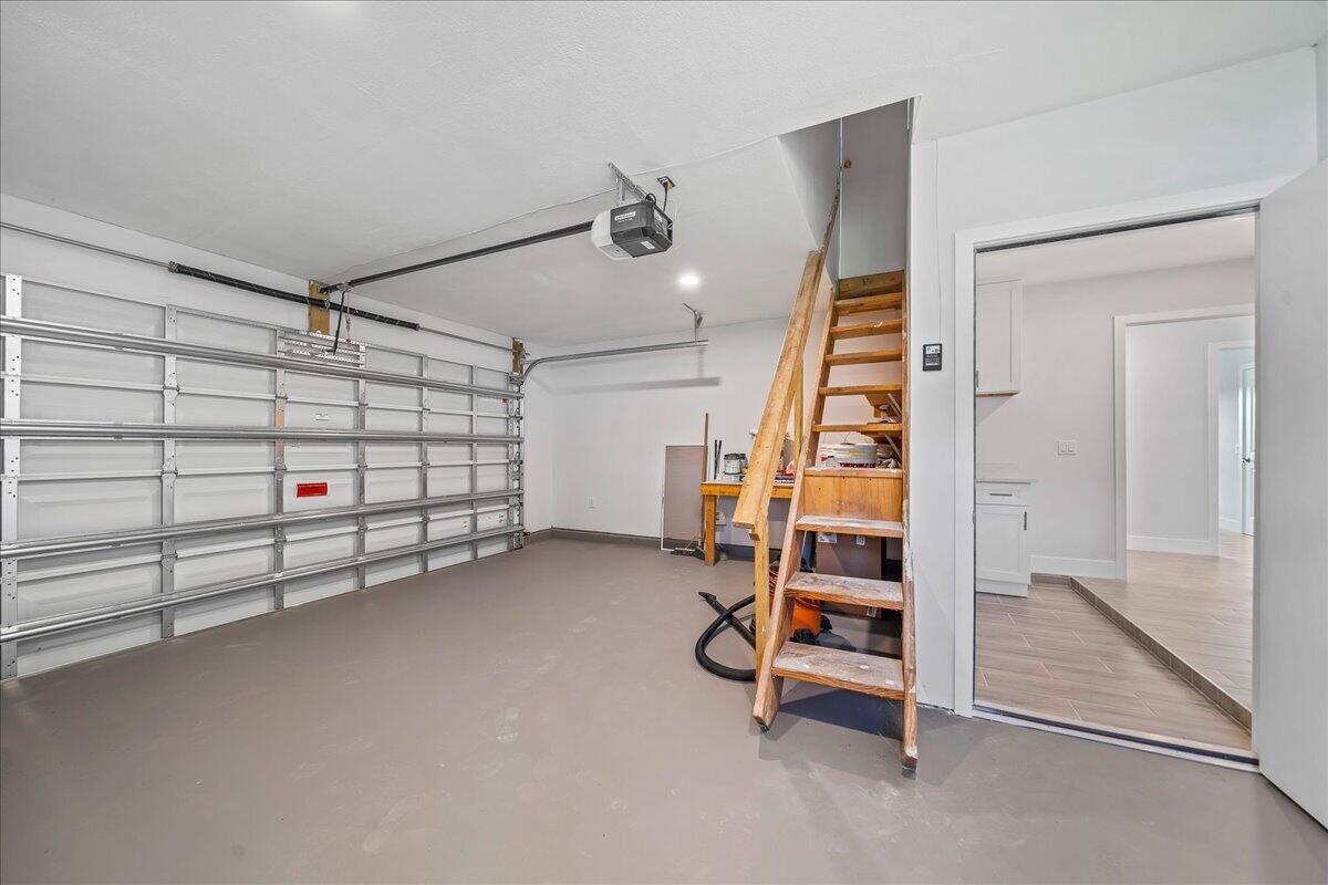 SEBASTIAN HIGHLANDS UNIT 17 - Residential