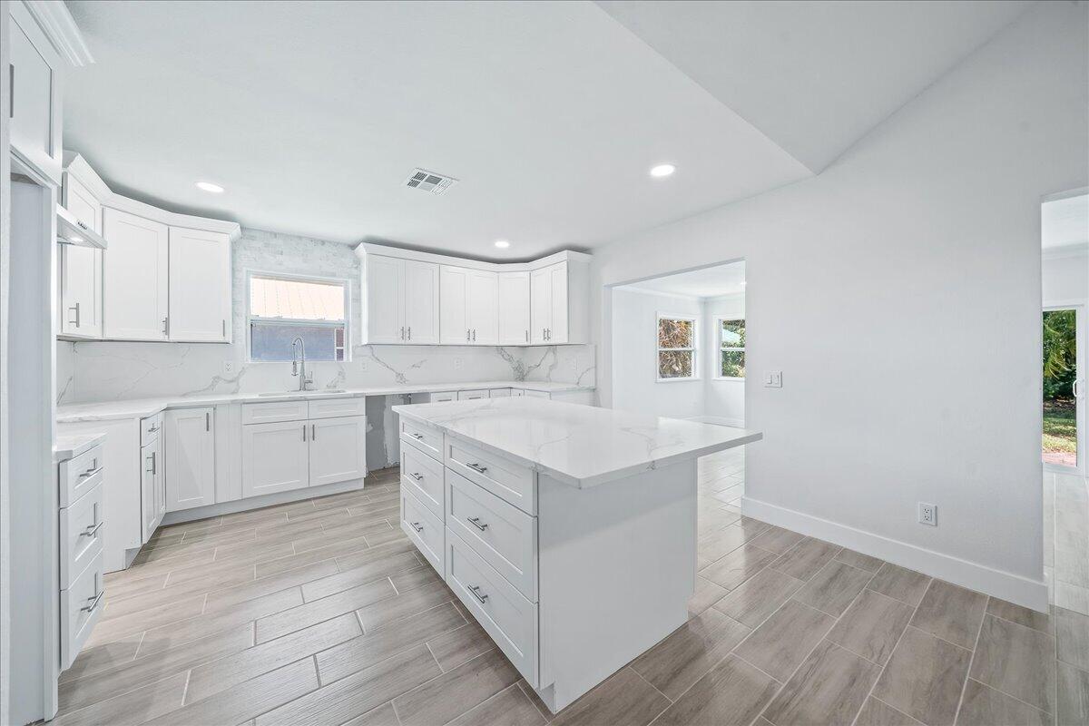 SEBASTIAN HIGHLANDS UNIT 17 - Residential