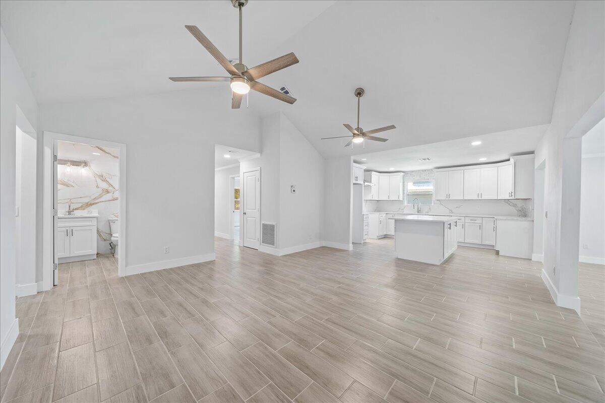 SEBASTIAN HIGHLANDS UNIT 17 - Residential