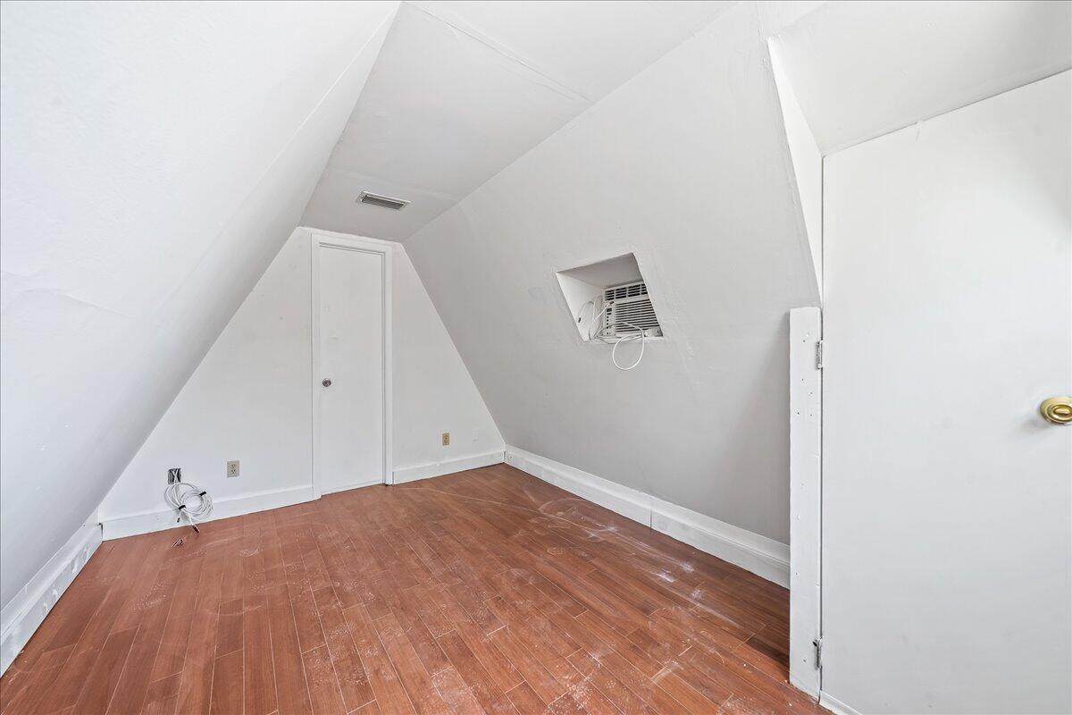SEBASTIAN HIGHLANDS UNIT 17 - Residential