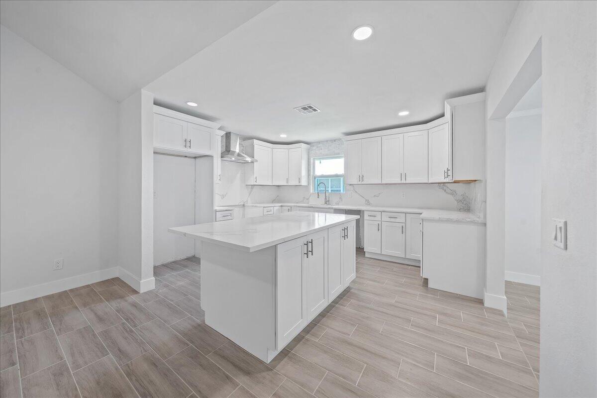 SEBASTIAN HIGHLANDS UNIT 17 - Residential