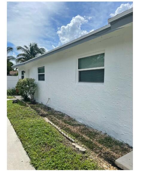 LANTANA PLAZA - Residential Income