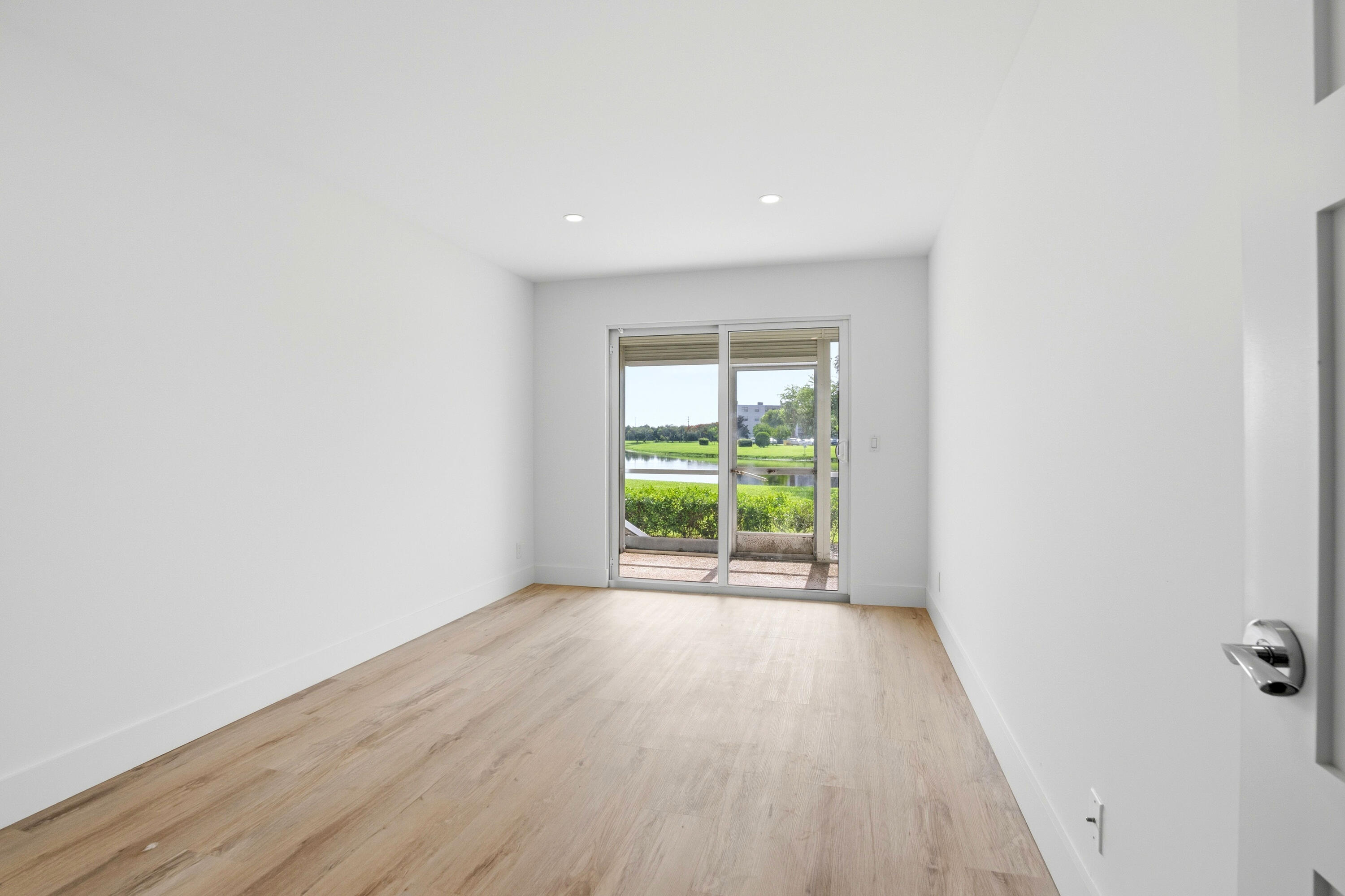GUILDFORD AT CENTURY VILLAGE CONDO - Residential
