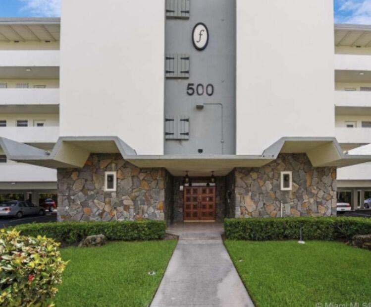 FAIRWAYS CO-OP - Residential