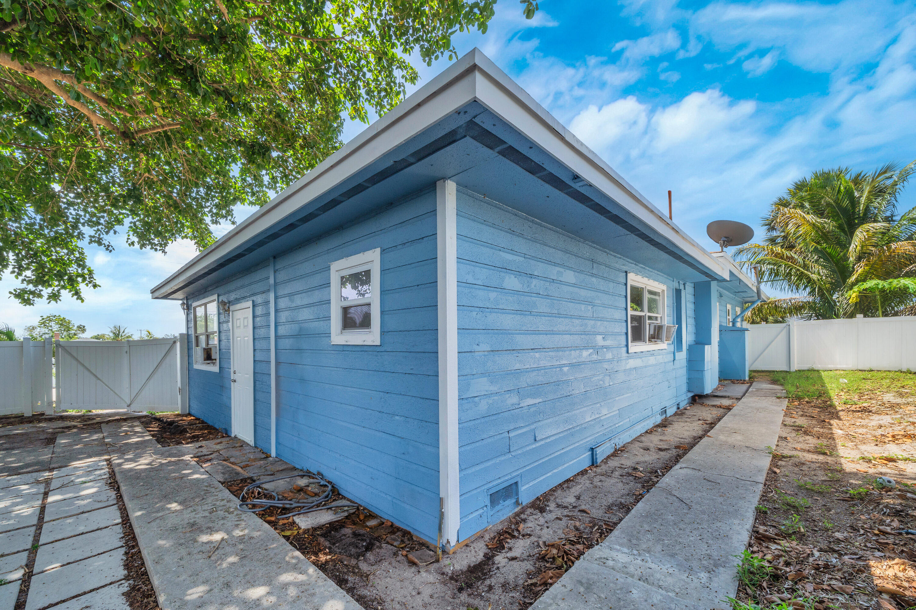 El Monte Park - Residential