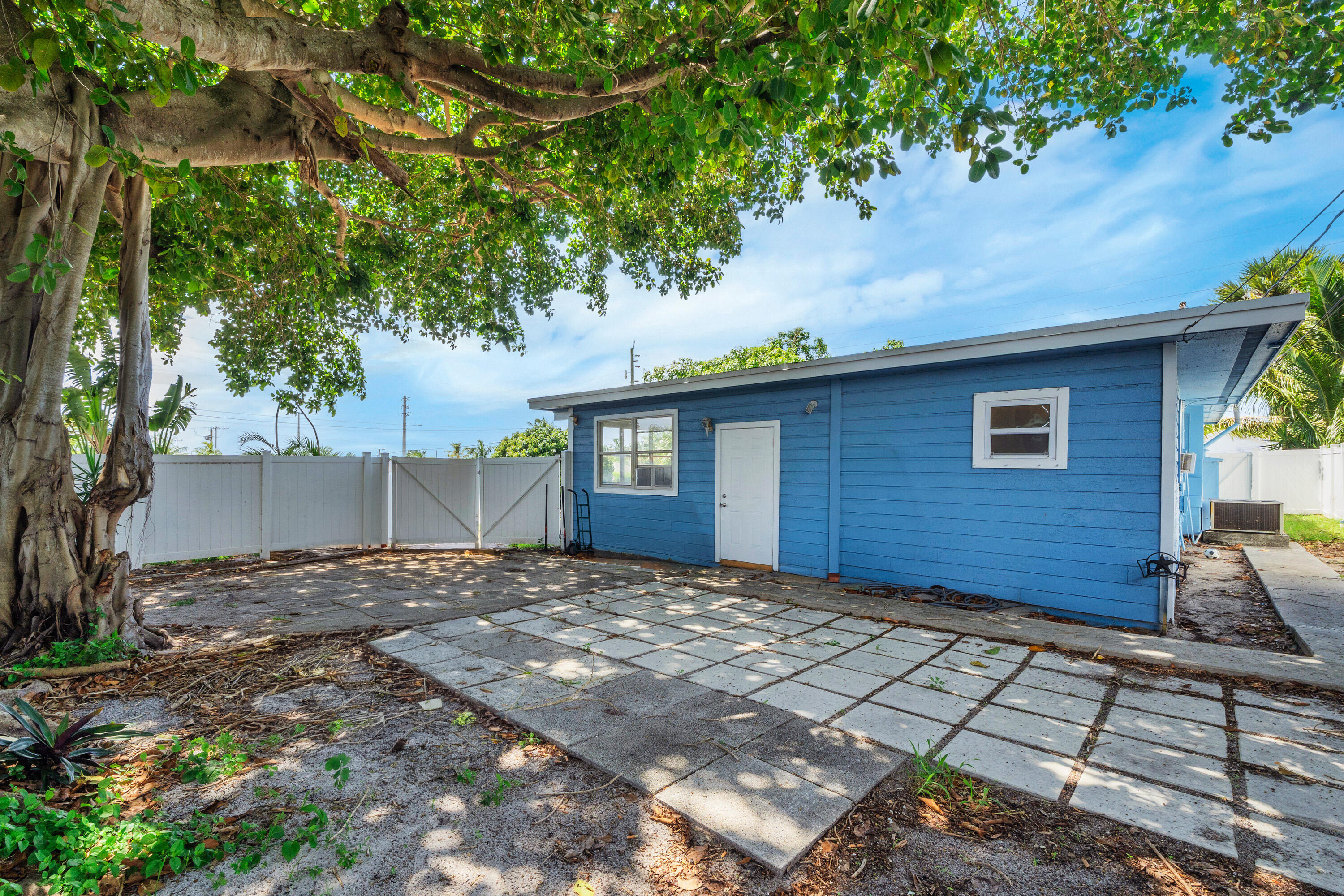 El Monte Park - Residential