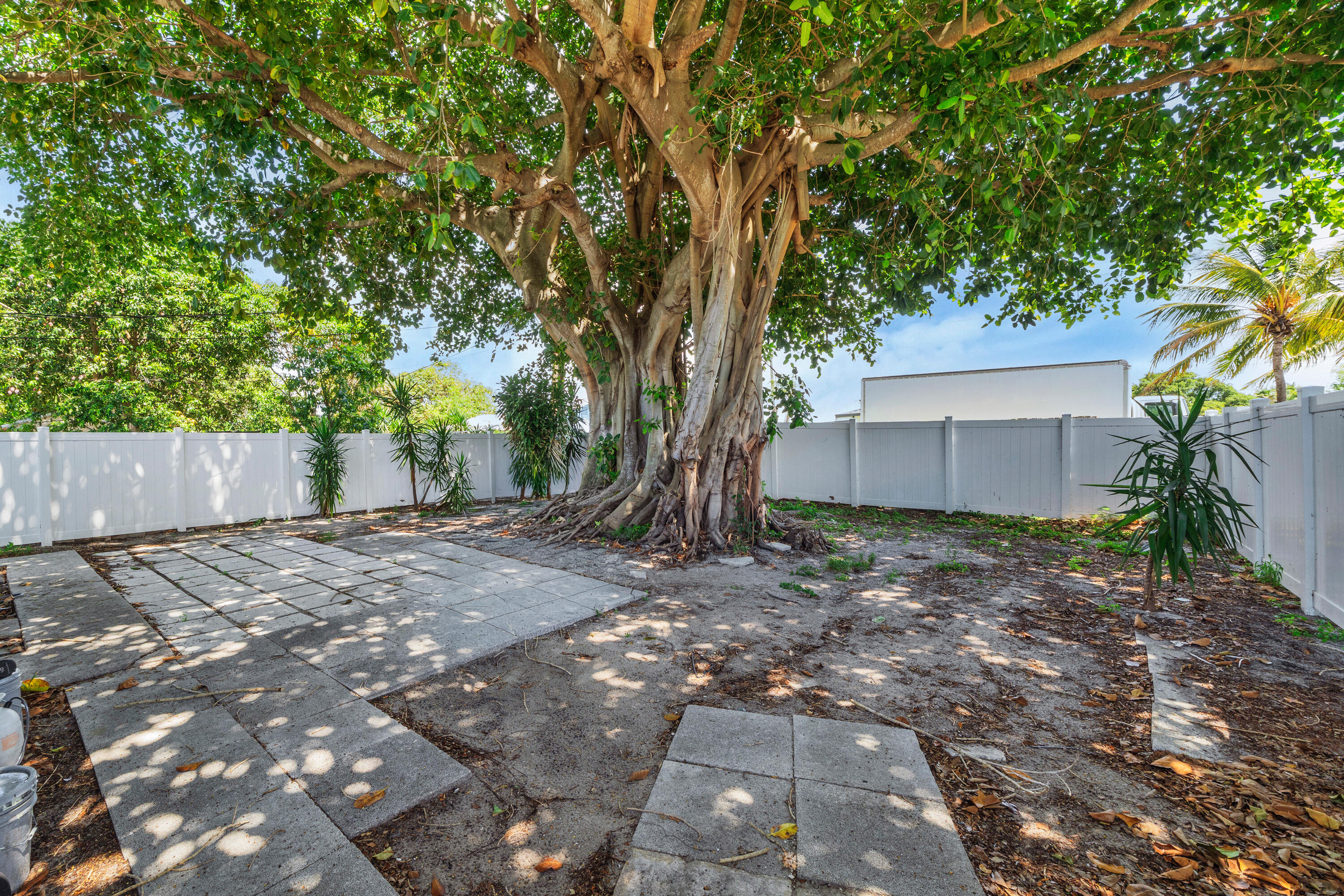 El Monte Park - Residential