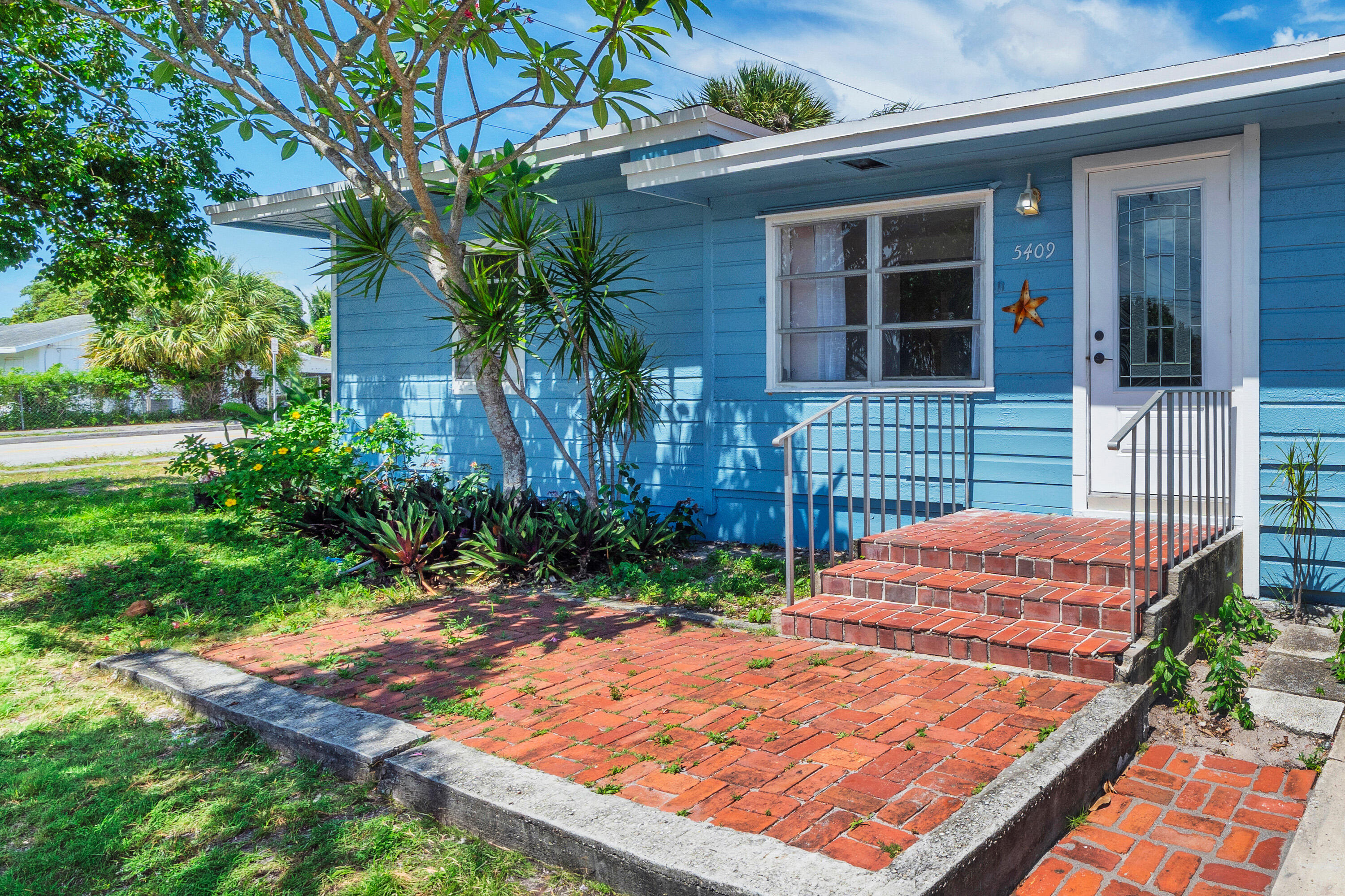 El Monte Park - Residential