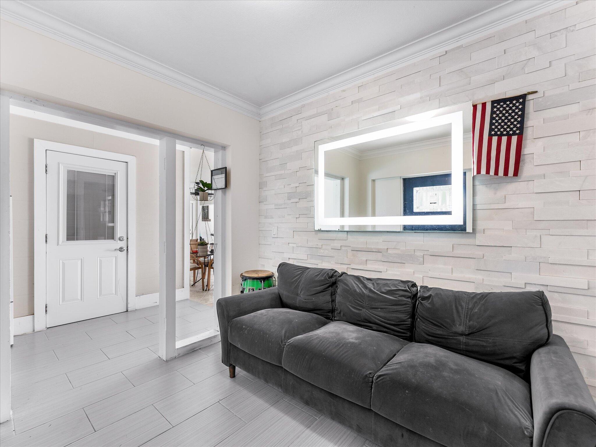 LAKE WORTH TOWN OF - Residential Income