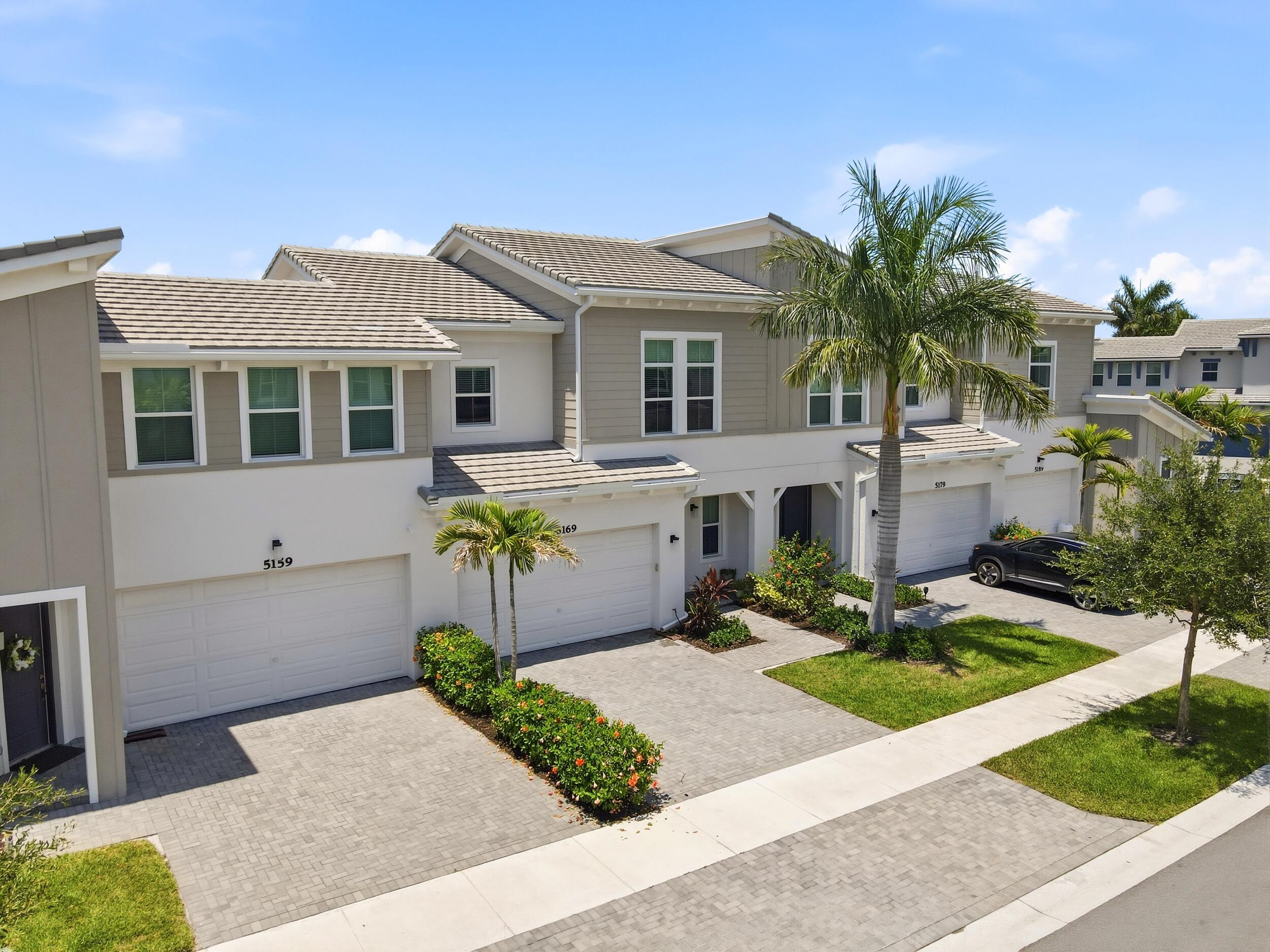 CROSSINGS OF WESTLAKE - Residential