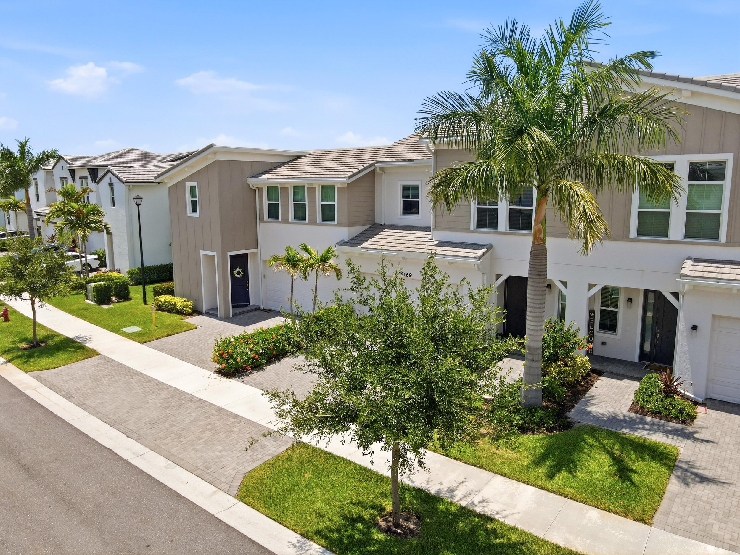 CROSSINGS OF WESTLAKE - Residential
