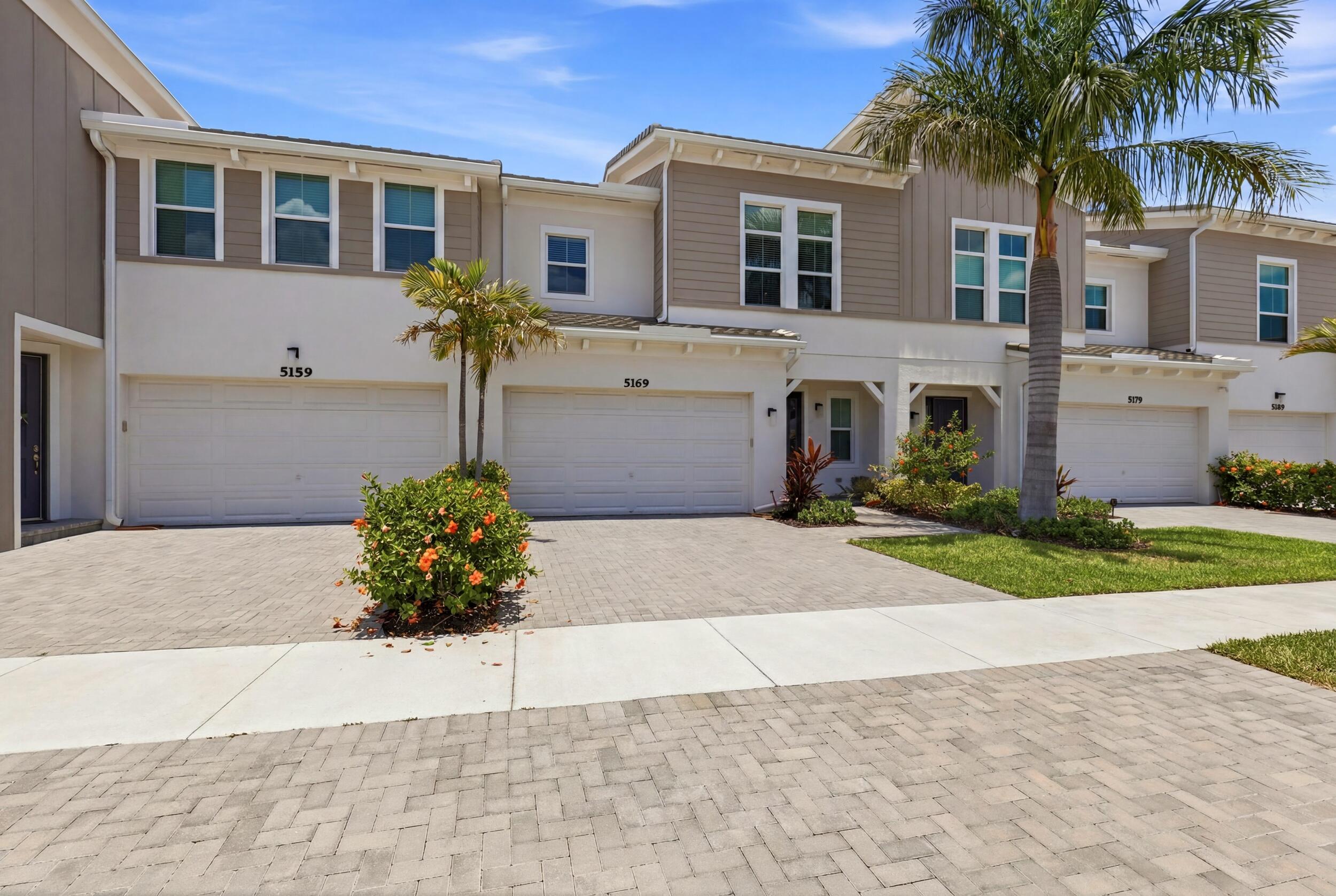 CROSSINGS OF WESTLAKE - Residential