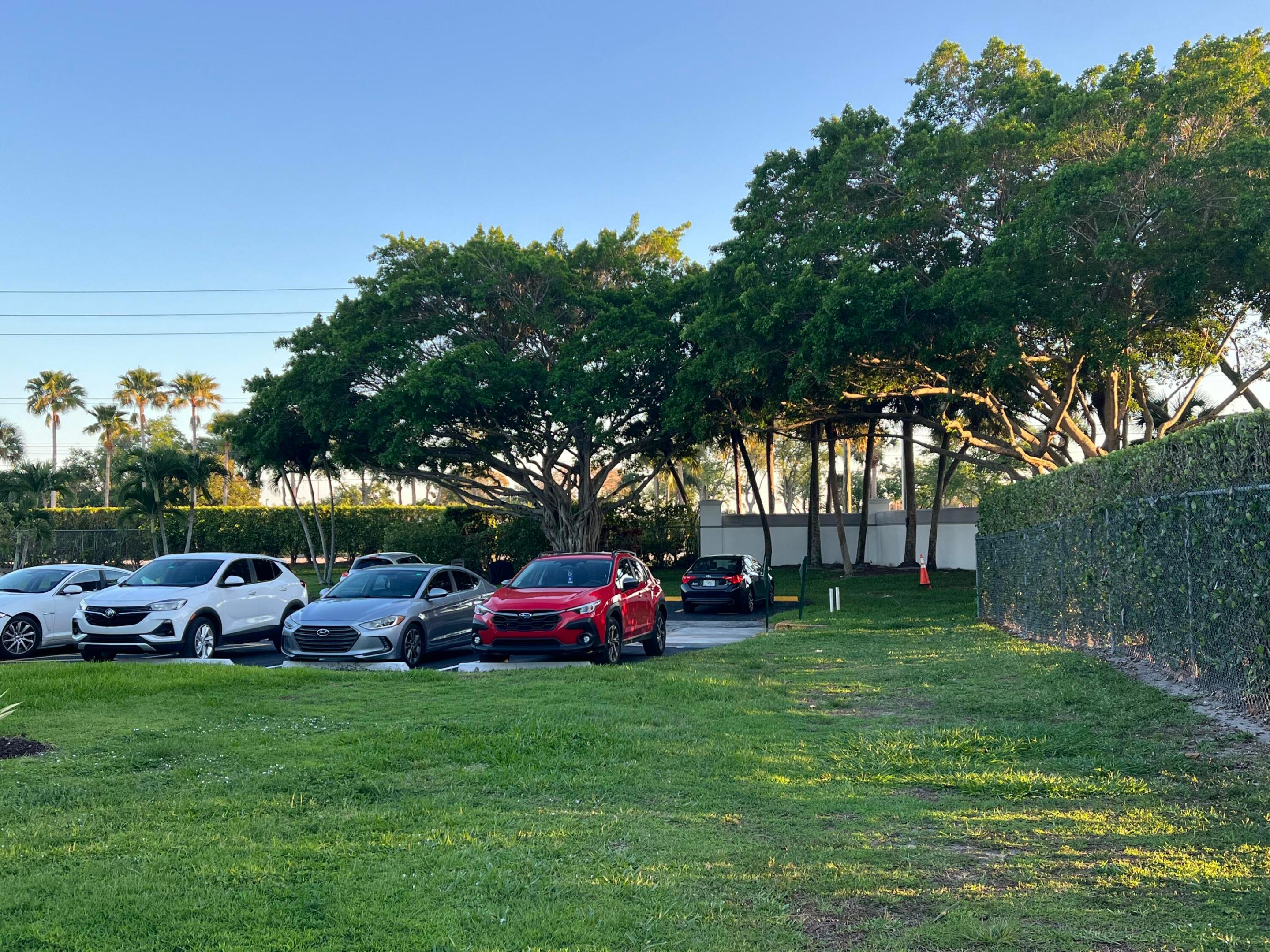 KINGS POINT FLANDERS CONDOS - Residential
