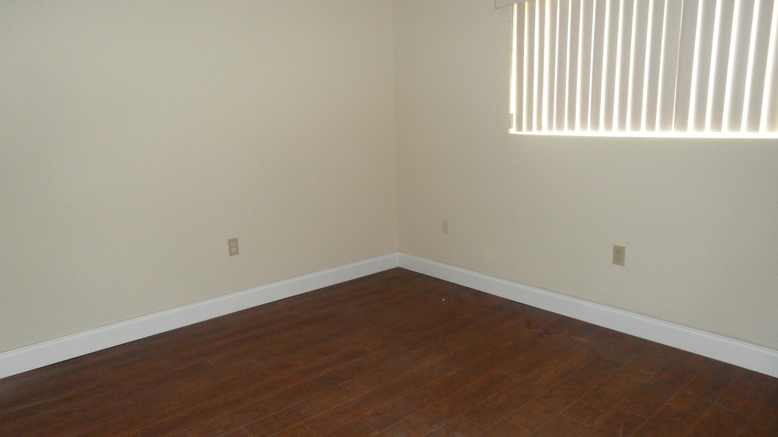 PALMS OF PEMBROKE CONDO - Residential Lease
