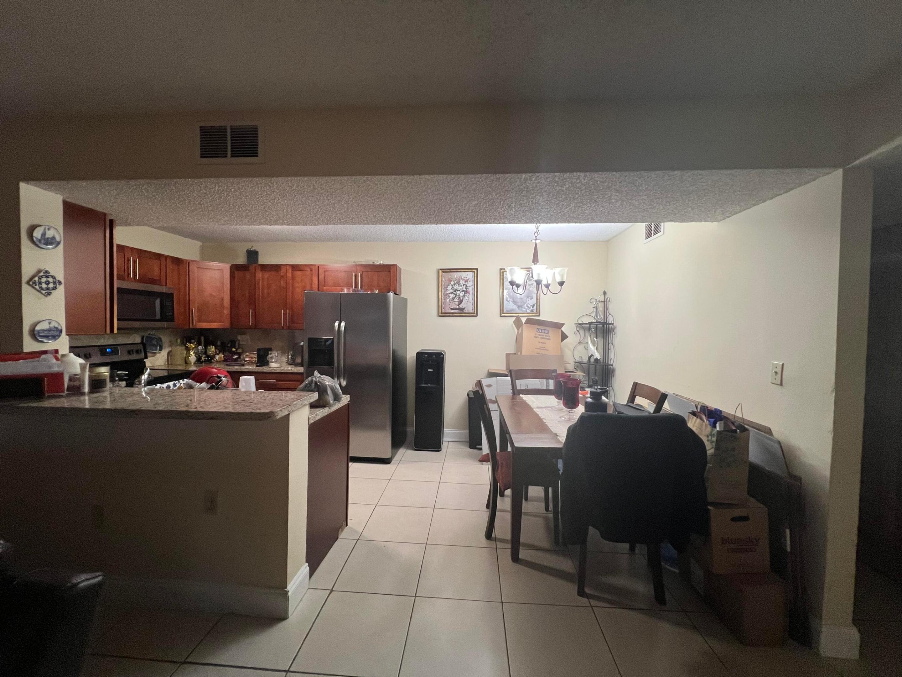 PALMS OF PEMBROKE CONDO - Residential Lease