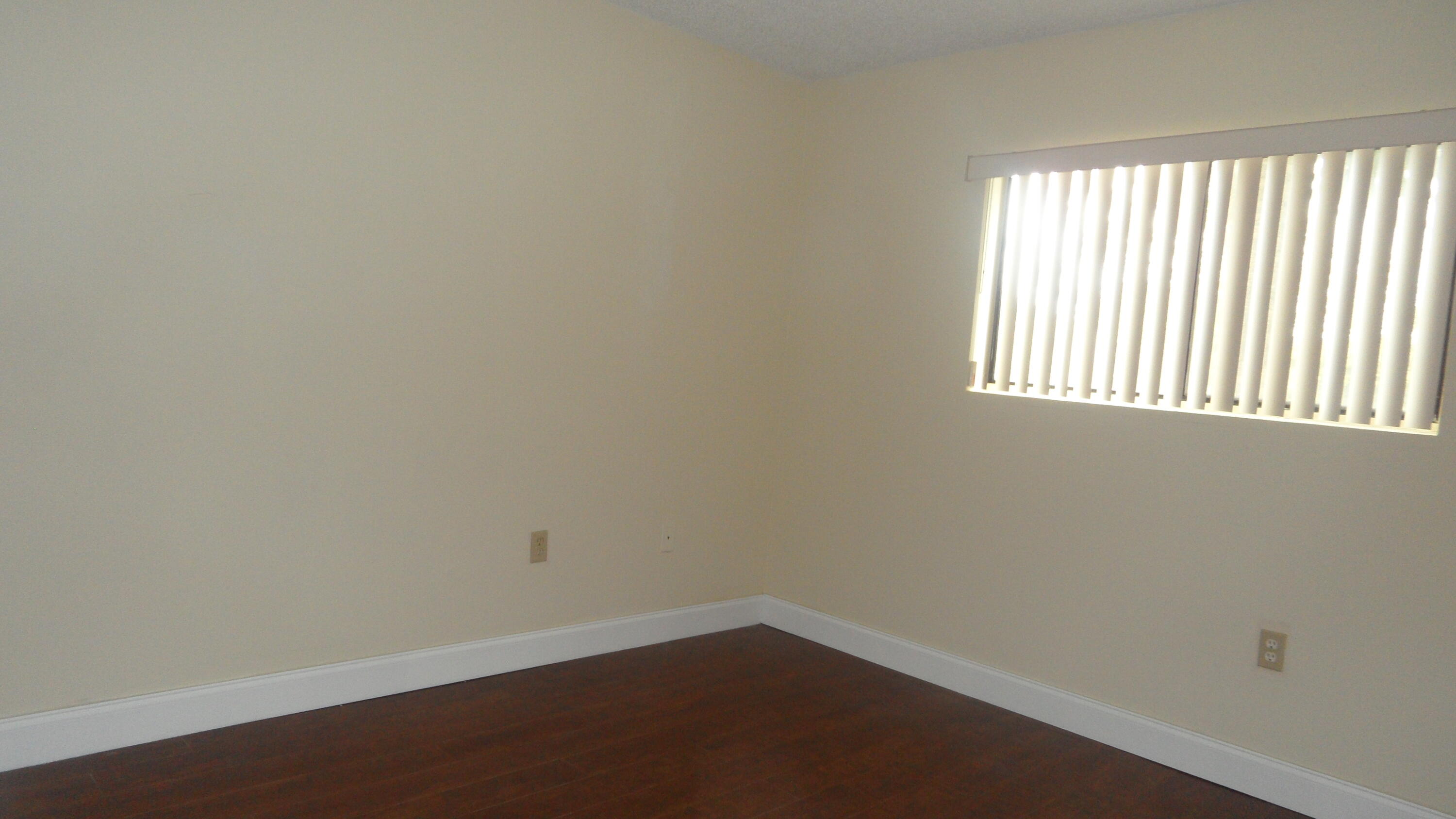 PALMS OF PEMBROKE CONDO - Residential Lease