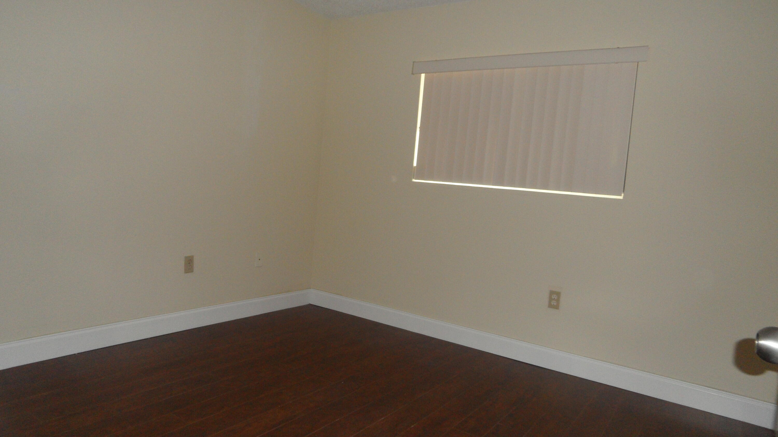 PALMS OF PEMBROKE CONDO - Residential Lease