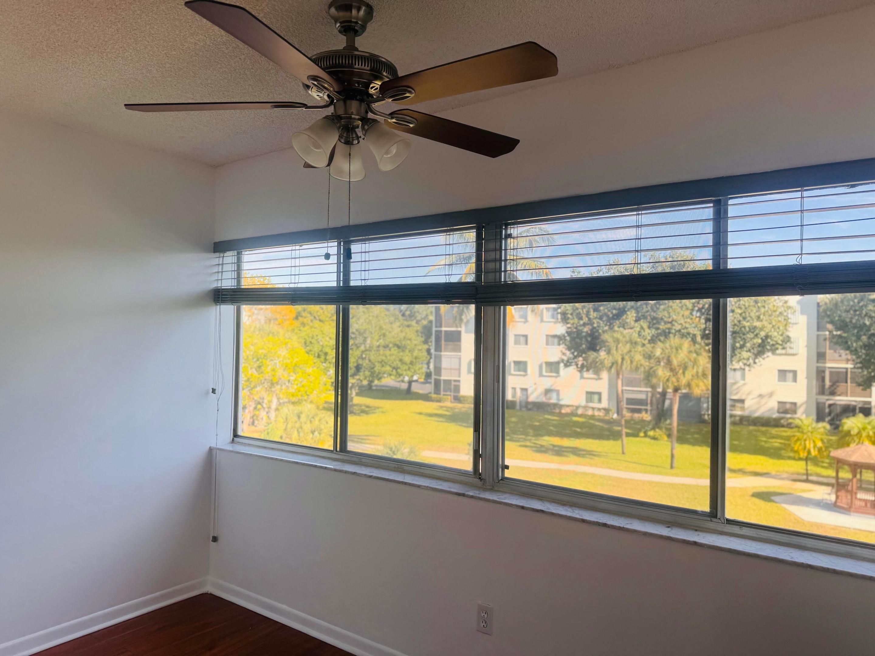 BARRINGTON AT POINCIANA CONDO - Residential