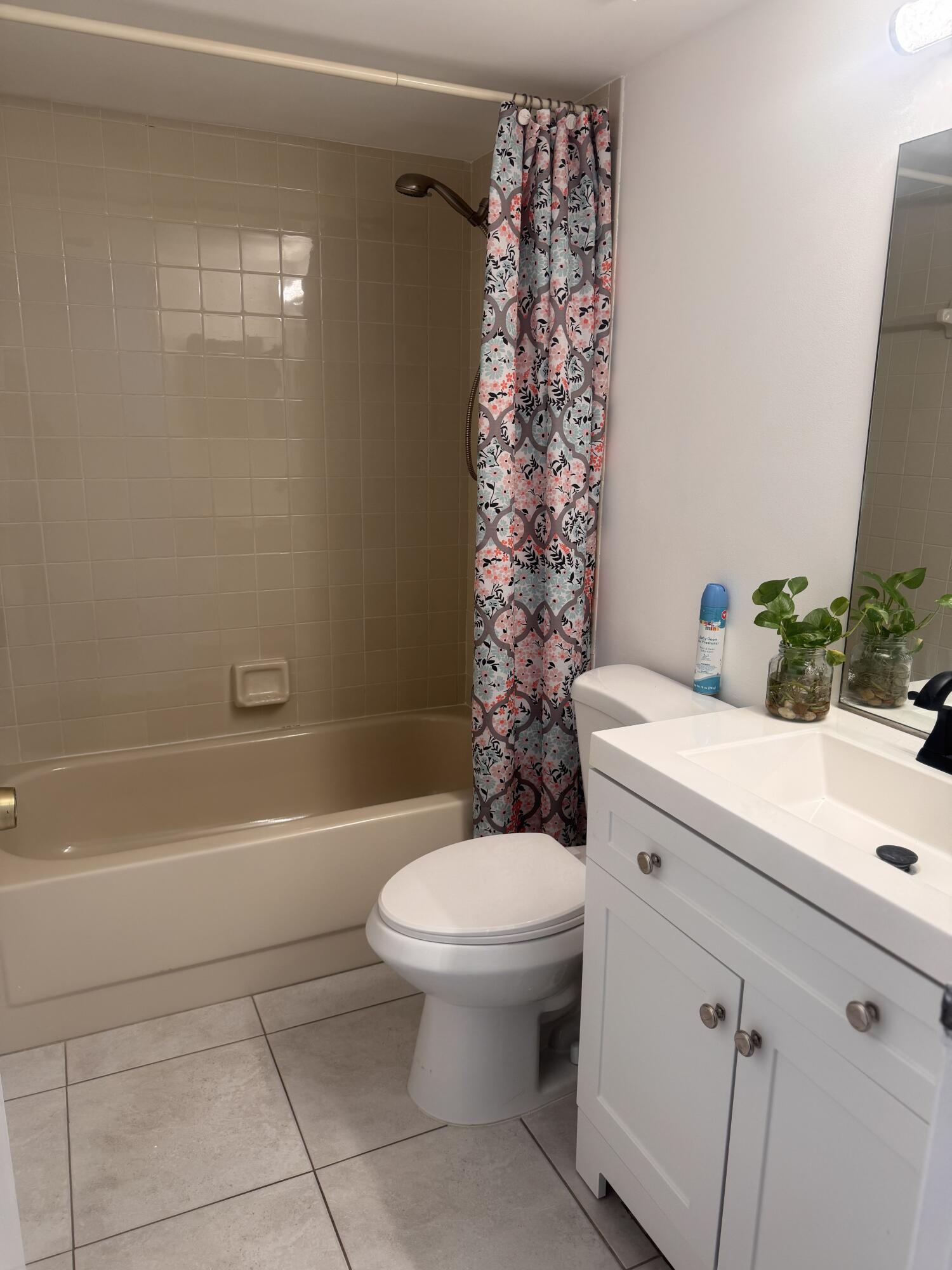 BARRINGTON AT POINCIANA CONDO - Residential