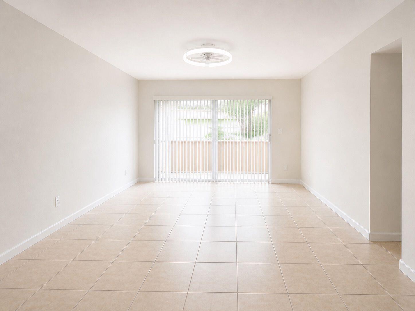 INVESTOR'S DREAM! BEAUTIFUL 3/2 GROUND FLOOR UNIT WITH TILE FLOORS, FRESHLY PAINTED INTERIOR, AND A LARGE SCREENED-IN PATIO PERFECT FOR RELAXING. THIS WELL-MAINTAINED UNIT FEATURES A NEW AC AND UPDATED SHOWERS. LOW ASSOCIATION FEE OF ONLY $470/MONTH AND NO SPECIAL ASSESSMENTS. GREAT LOCATION CLOSE TO SHOPPING, RESTAURANTS, AND MAJOR ROADS. EASY TO RENT, MAKING IT A PERFECT OPPORTUNITY FOR INVESTORS OR PRIMARY HOMEOWNERS.