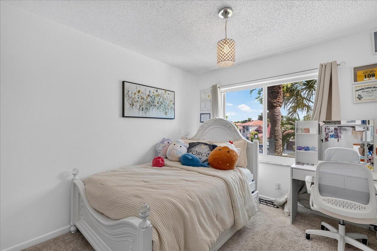 BOCA CHASE TR 4 - Residential