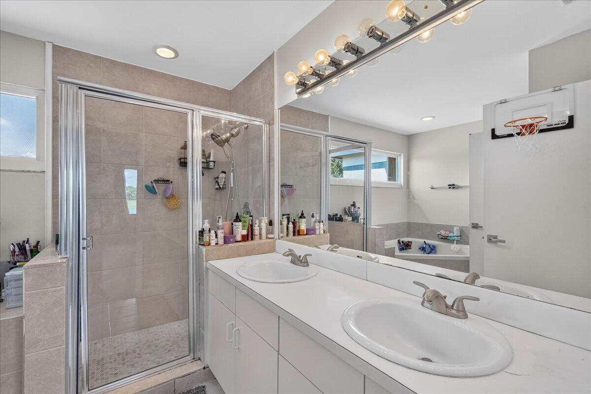 BOCA CHASE TR 4 - Residential