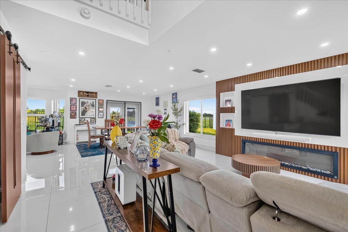 BOCA CHASE TR 4 - Residential