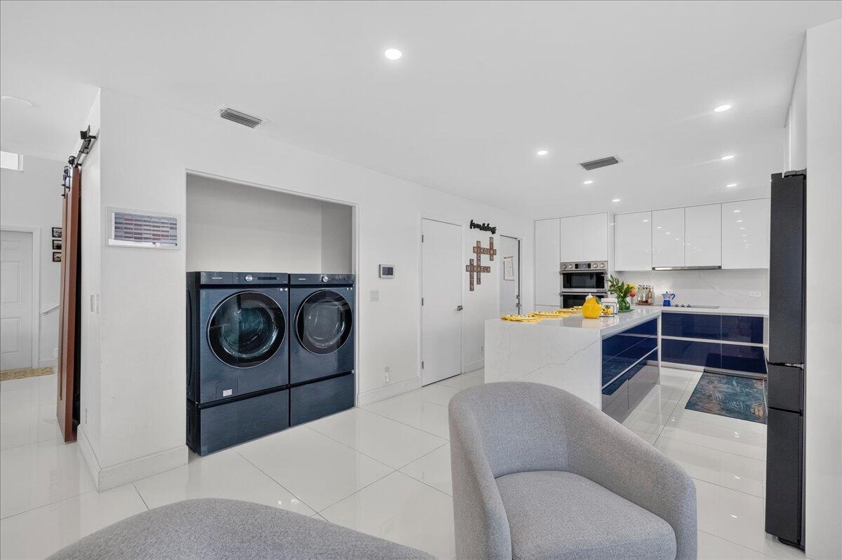 BOCA CHASE TR 4 - Residential