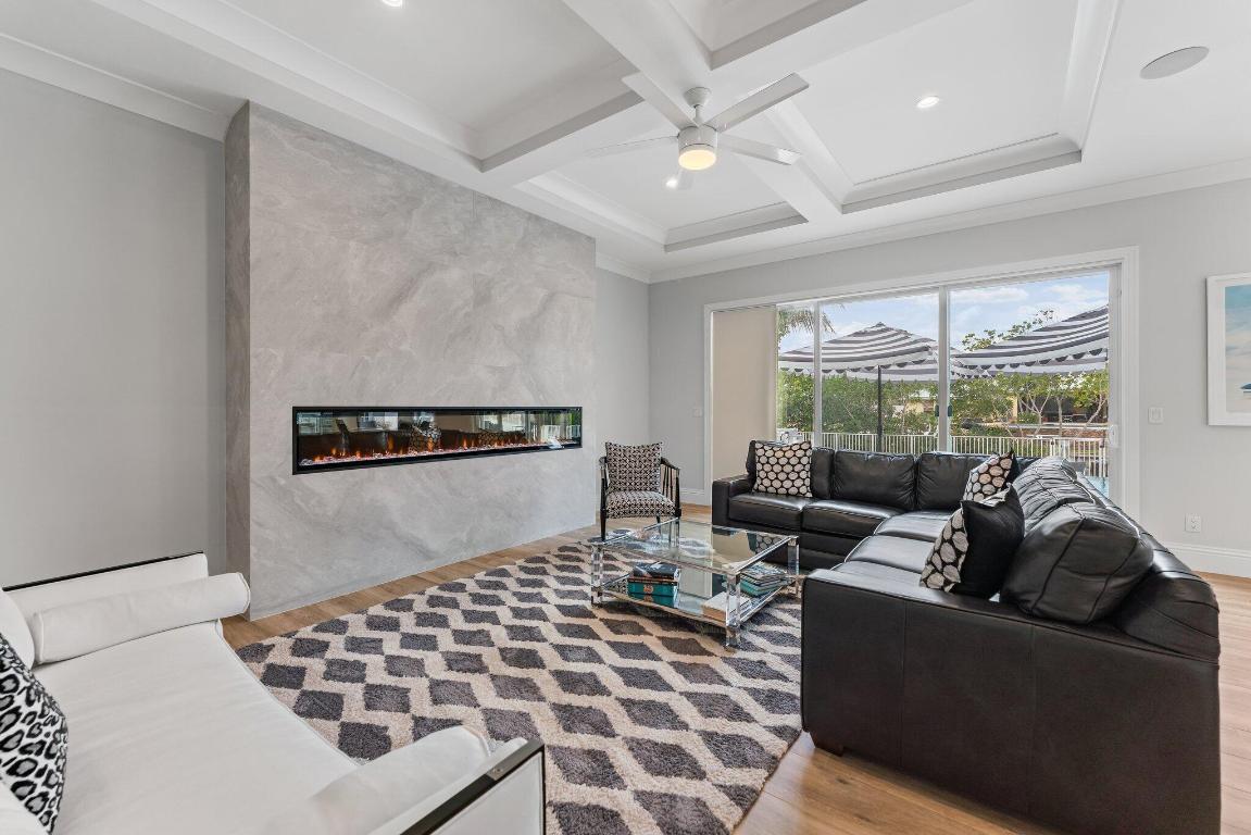 INTRACOASTAL PARK - Residential