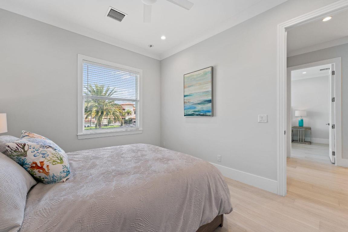 INTRACOASTAL PARK - Residential